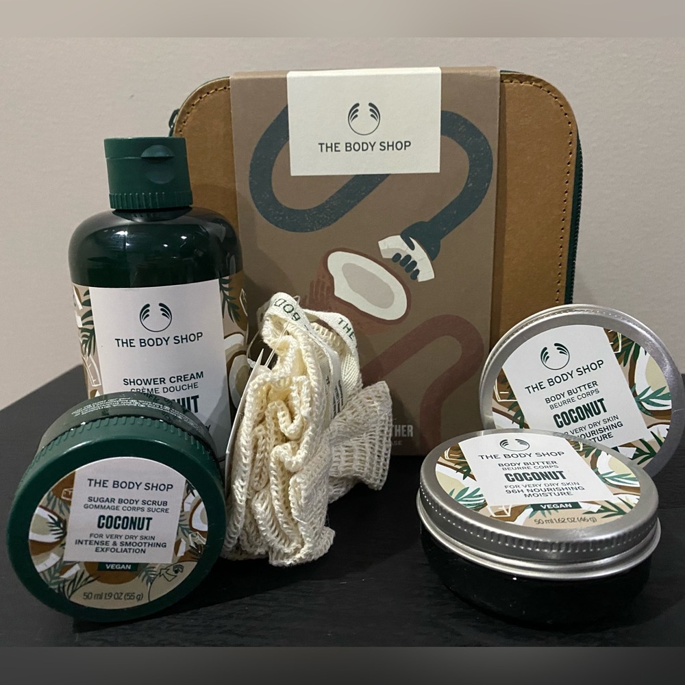 The Body Shop Lather & Slather Coconut Essentials Gift Case